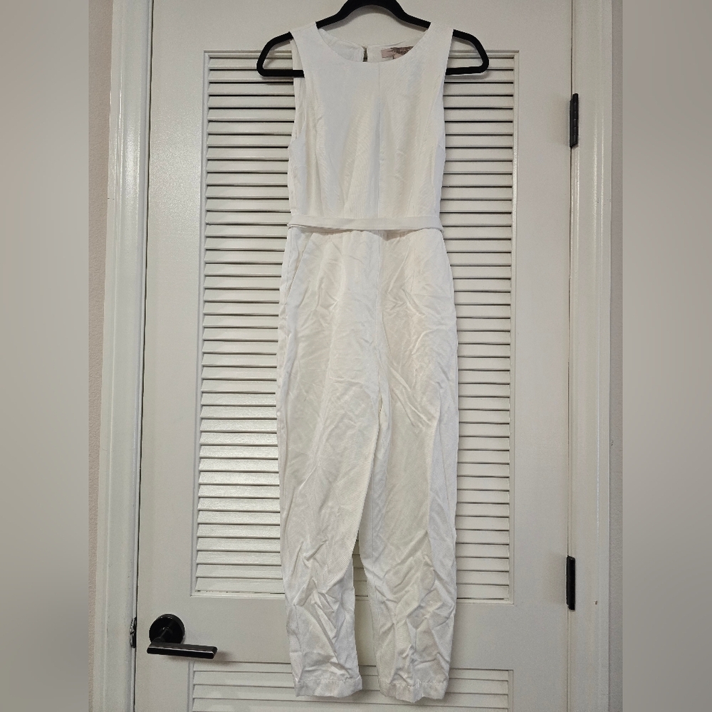 Forever 21 - White Classic Sleeveless Jumpsuit With Pockets/Belt/Lining